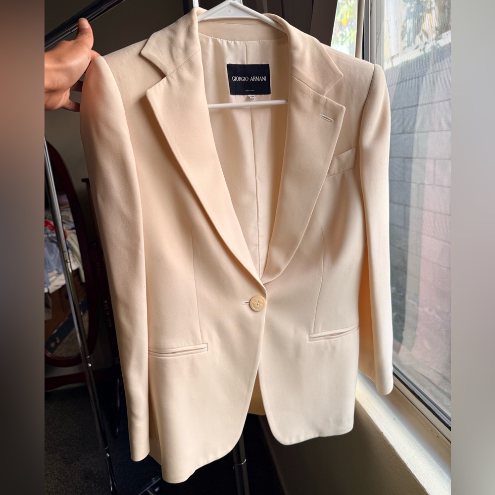 Giorgio Armani Cream Single-Button Notch Lapel Blazer